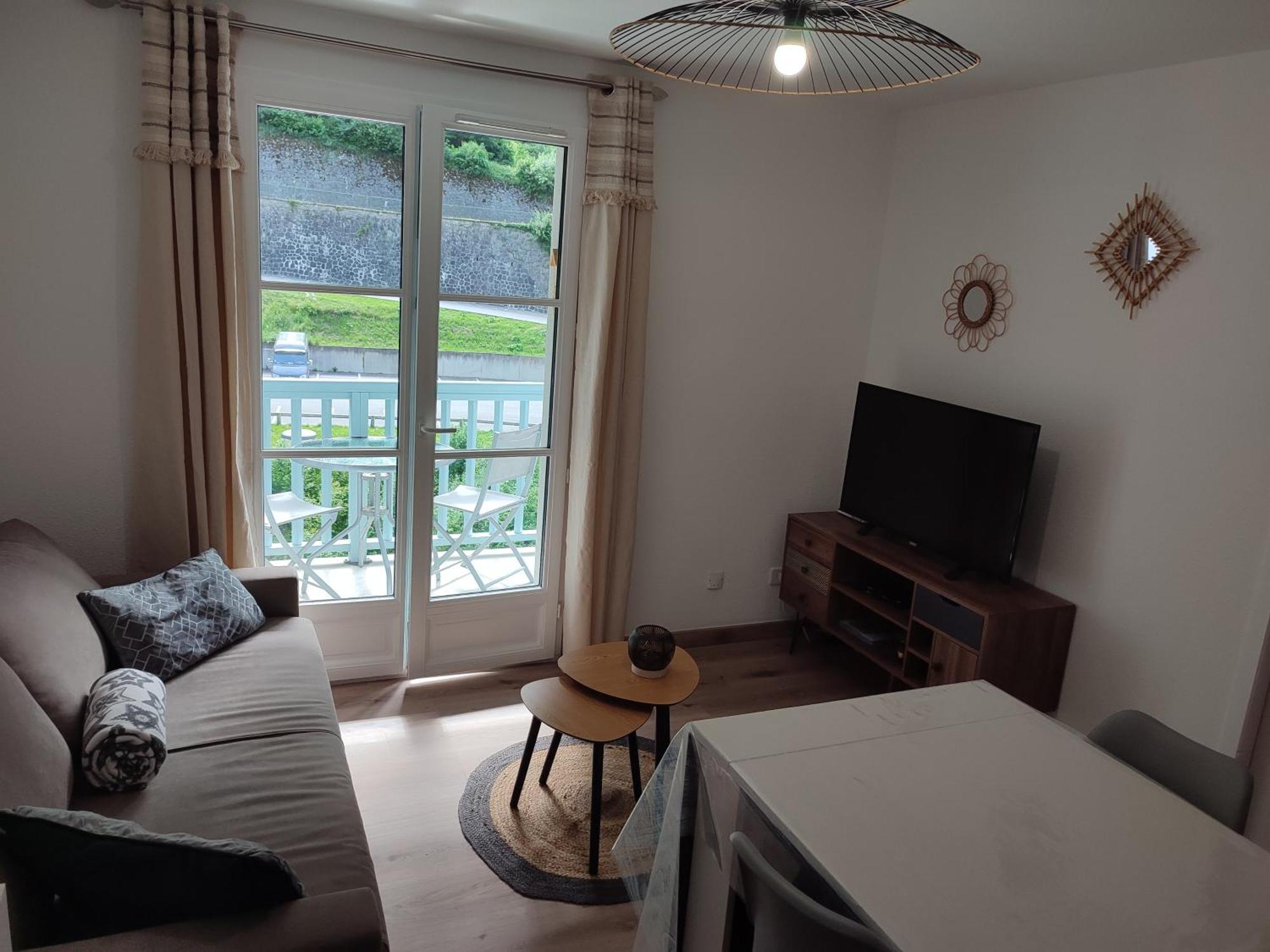 Charmant Appartement 4 Pers,Vue Montagne Avec Parking Prive Et Balcon Cauterets Luaran gambar